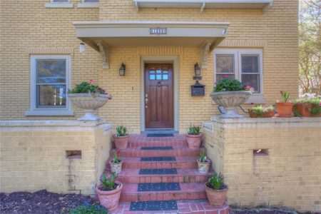 Fort Worth Historic home for Sale 1209 Elizabeth Boulevard
